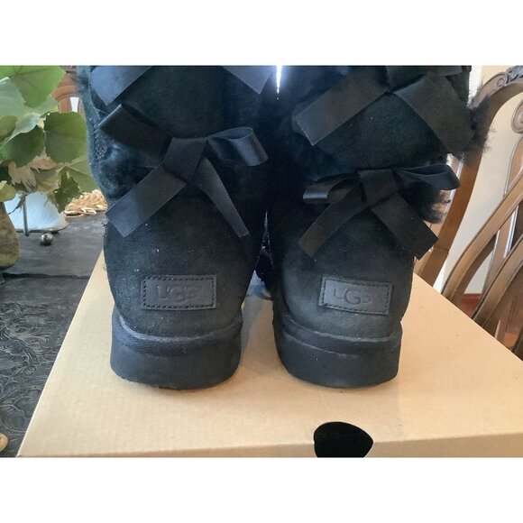 Pre Owned UGG Australia Bailey Bow Women's Boots Black - Size 9 - Picture 7 of 7
